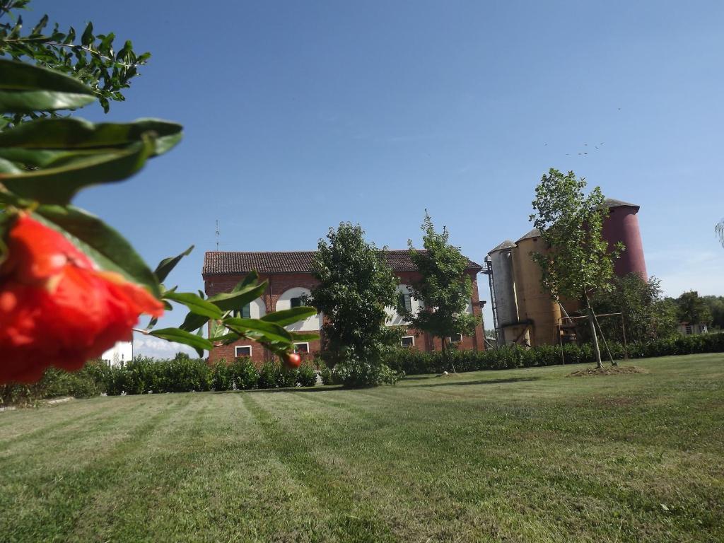 Agriturismo Cascina Nuova Villa Valenza Eksteriør bilde
